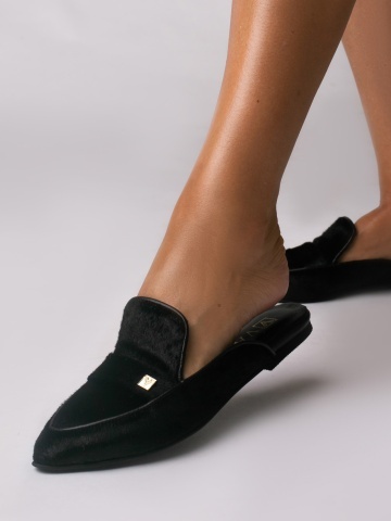 Papuci Carlotta piele naturala ponei negru cu accesoriu auriu