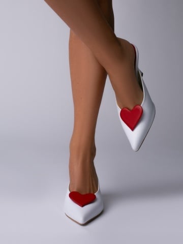 Pantofi Stiletto Rouge piele naturala alba cu toc mic evazat si detaliu inima din piele naturala rosie