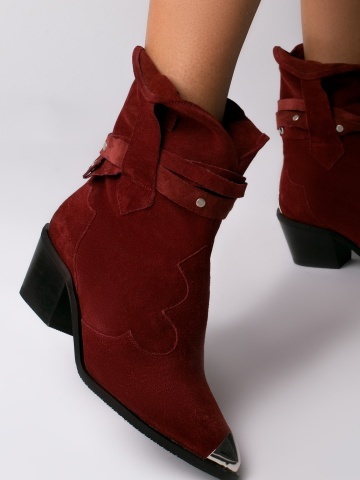 Ciocate Emira piele intoarsa visiniu cu accesorii argintii si talpa neagra