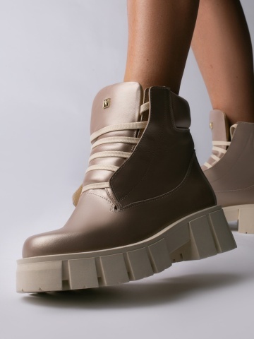 Ghete Dolly din piele naturala nude sidefat