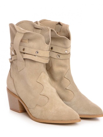 Ciocate Emira Piele Intoarsa Nude