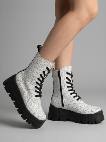 Bocanci Desire Piele Neteda cu motive Love