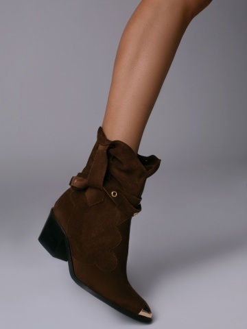 Ciocate Emira Piele Intoarsa Maro cu Talpa Neagra