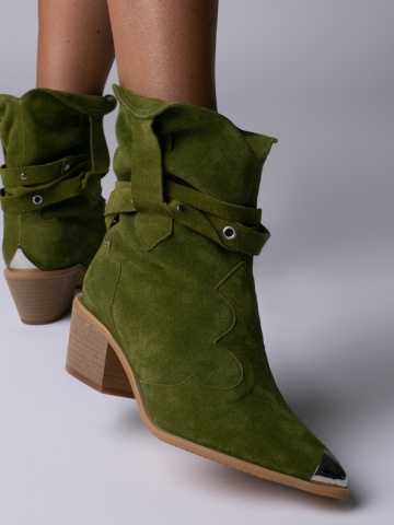 Ciocate Emira piele intoarsa verde army cu accesorii argintii si talpa bej