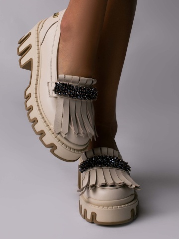 Pantofi Astrid din piele naturala crem cu accesorii