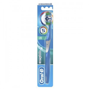 Periuta de dinti medium Oral-B Complete 5 Way Clean