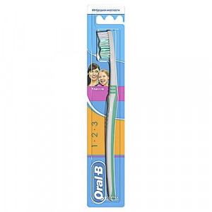 Oral-B Clasic 1.2.3. periuta de dinti Medium