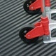Gumena protivklizna podloga sa šarom parketa pod kolicima sa točkićima