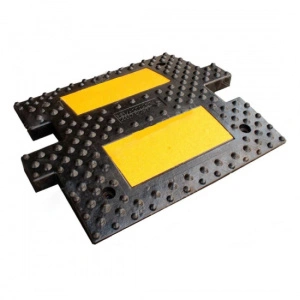Ležeći policajac-usporivač brzine-segment 500x500x50mm SR 500