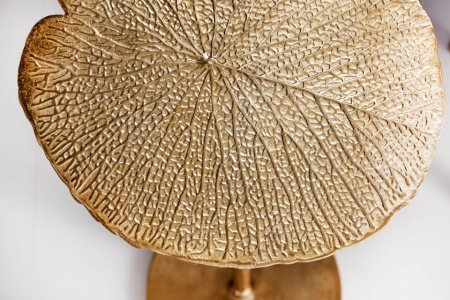Handgemaakte bijzettafel 40 cm goud in een filigraan bladdesign - Img 6