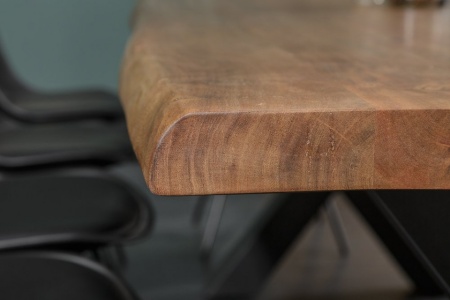 Massieve boomstam eettafel MAMMUT NATURE 240 cm acacia 6 cm tafelblad - Img 5