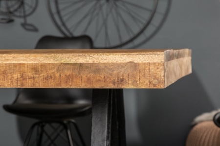Massieve eettafel INDUSTRIAL 240 cm mangohout met zwart metalen frame - Img 5