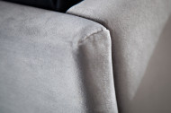 Elegant bed COSMOPOLITE 160x200cm zilvergrijs fluweel incl. bodem