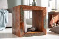 Stevige bijzettafel 45 cm gekleurde kubus gemaakt van gerecycled houten plank
