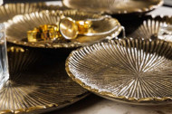 Handgemaakte XXL sierschaal ABSTRACT BLAD 45cm goudkleurig metalen aluminium sieradenbakje