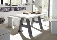Eettafel met A-frame 140cm gelamineerd houtsoort mat wit