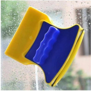 Dispozitiv magnetic de curatat geamuri