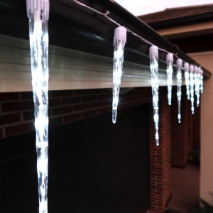 Instalatie turturi luminosi exterior leduri albe efect ninsoare