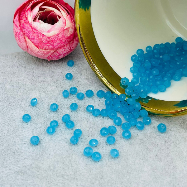 Cristale rondele fațetate de 4 mm - bleu transparent - șirag aprox 130 bucăți
