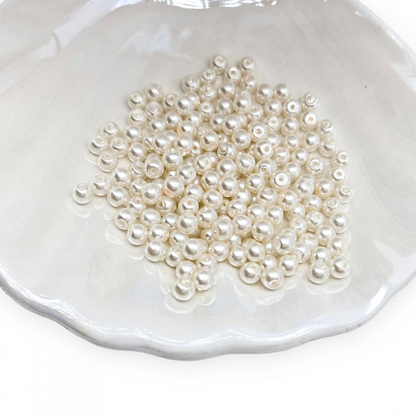 Perle din sticla 4mm - cream pearl Ø 0.9mm - pachet aprox 300buc