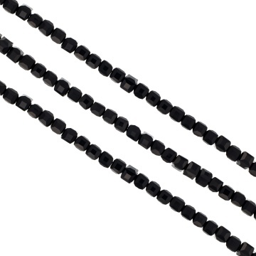 Cristale cubice 4 mm - șirag aprox 100 bucăți - negru