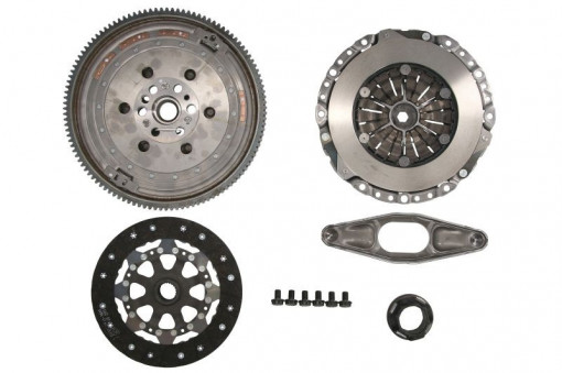 Volanta si kit ambreiaj Luk BMW E81 120i (2007-2012)