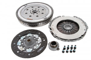 Volanta si kit ambreiaj Citroen C5 2.2diesel