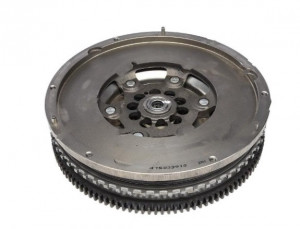 Volanta VW Touareg 3.0 V6 TDi (2004-2010) Luk