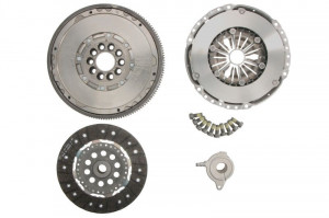 Volanta si kit ambreiaj Luk Volvo V70 D5 / 2.4D (2007-2010)