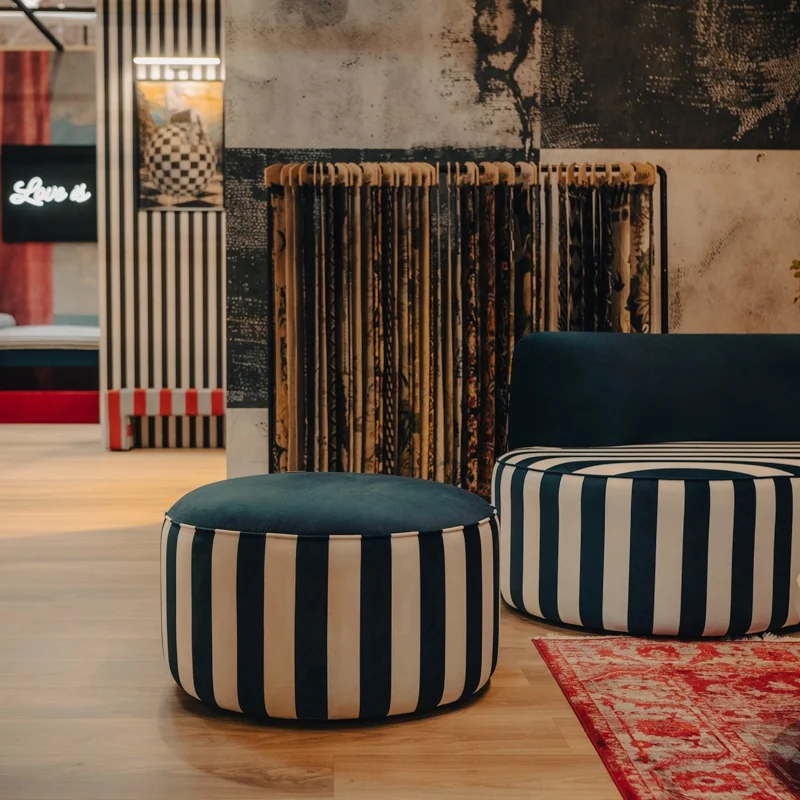 Draperii din catifea - accesoriul elegant de care nu știai că ai nevoie