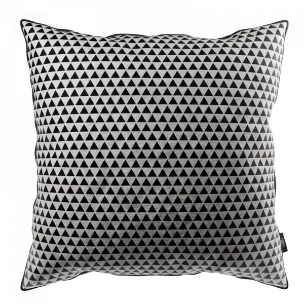 3D Triangle Cushion