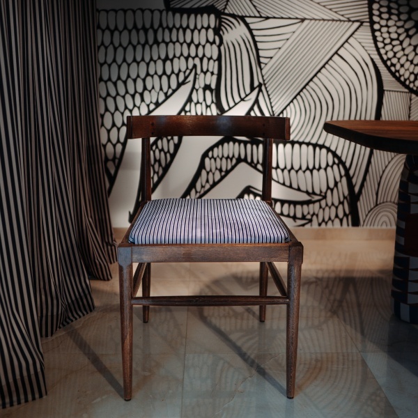 Peri Chaise - Img 1
