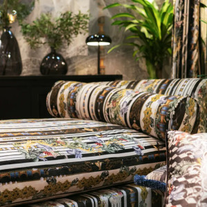 Victoria Temple Bed - Img 2
