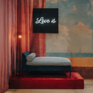 Victoria Appulse Teal Daybed