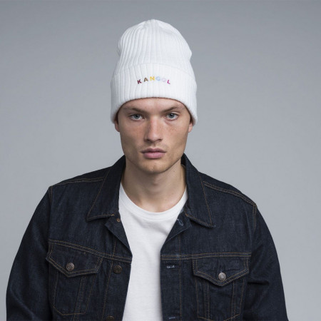Kangol, Caciula alba color text