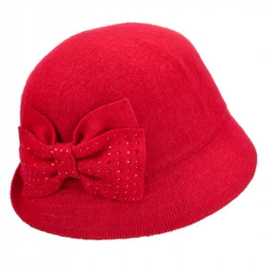 Betmar, Palarie dama Betty Cloche Rosu