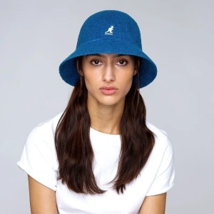Kangol, Palarie albastra bermuda casual