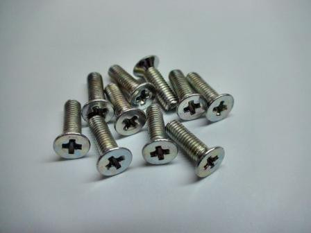 M4 x 20 mm-es csavar (10 db)