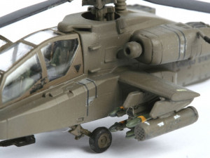 Revell AH-64D Longbow Apache helikopter modell, 1:144 méretarány, KIT - Img 4