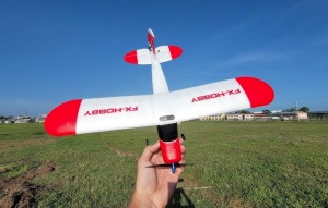 Avion cu telecomanda PIPER J3 CUB RTF, complet echipat, cu stabilizator electronic, motor brushless (520 mm) - Img 7
