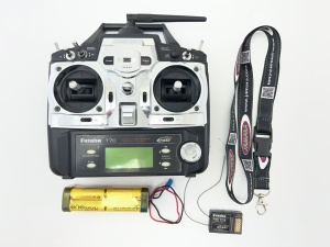 FUTABA T7C 2,4 GHz FASST távirányító R617FS vevővel és Eneloop akkumulátorral, HASZNÁLT