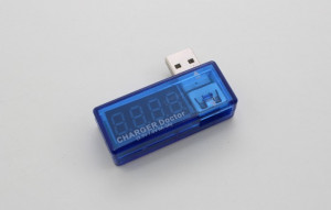 USB feszültség- és áramjelző