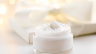 Cremă anti-aging cu argan, coacăze negre, măceșe și uleiuri esenţiale Plant Therapy