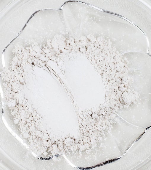 Pigment cosmetic perlat 51 Luster White