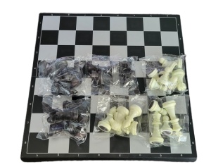 Sah magnetic PIROX, 8x8, material magnetic, pentru 2 jucatori, 6 ani - Img 3