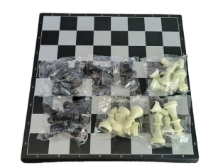 Sah magnetic PIROX, 8x8, material magnetic, pentru 2 jucatori, 6 ani - Img 3