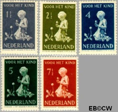 Nederland NL 0374#378 1940 Kind met bloemen Postfris