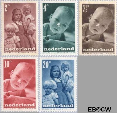 Nederland NL 0495#499 1947 Levensstadia kind Postfris