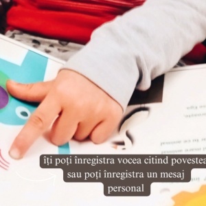 vocea citind povestea