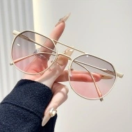 Ochelari de dama cu lentile roz gradient, rame metalice aurii, TMAU2395322